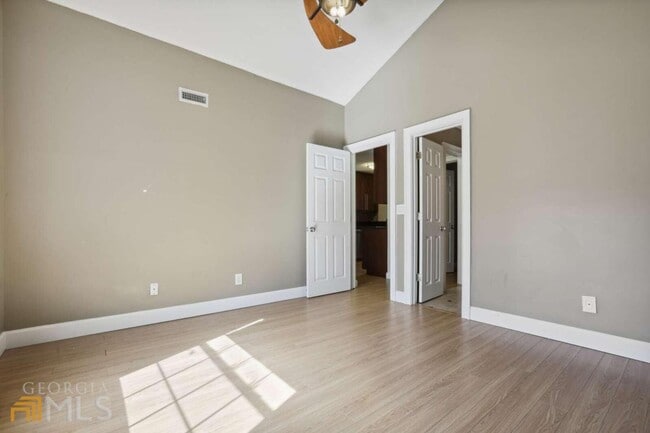 Building Photo - 1007 Sandy Ln Dr