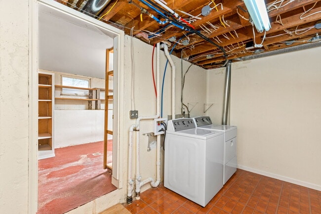 Building Photo - 1004 11th St NW