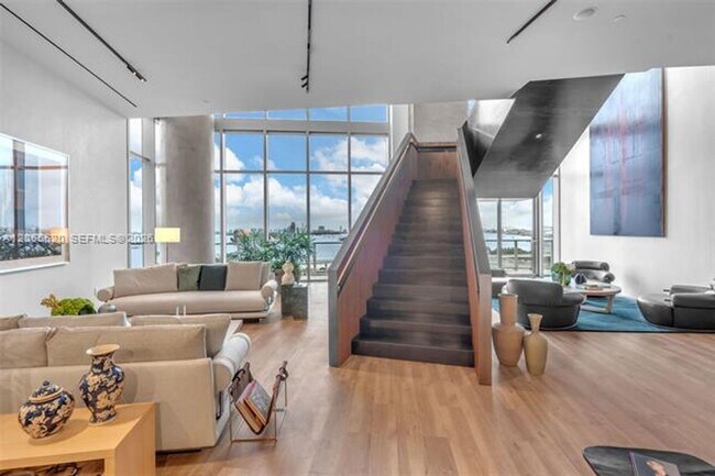 Building Photo - 1400 Biscayne Blvd