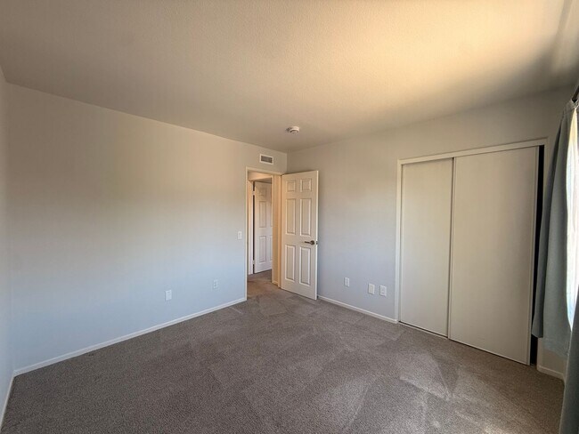 Building Photo - Spacious 4BD/2.5BA Home in Sorrento Valley with Pool, Backyard Patio & 2-Car Garage