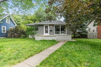 Building Photo - 1721 Sheridan Ave W