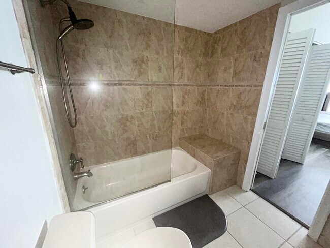 Building Photo - 3725 S Ocean Dr