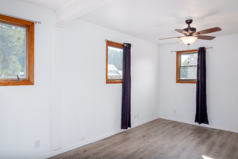 Building Photo - 1321 Dakota Ave