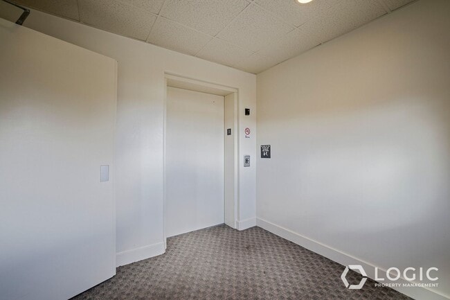 Building Photo - 6605 N 2200 W