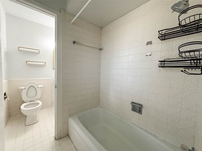 Building Photo - 7206 S Gessner Rd