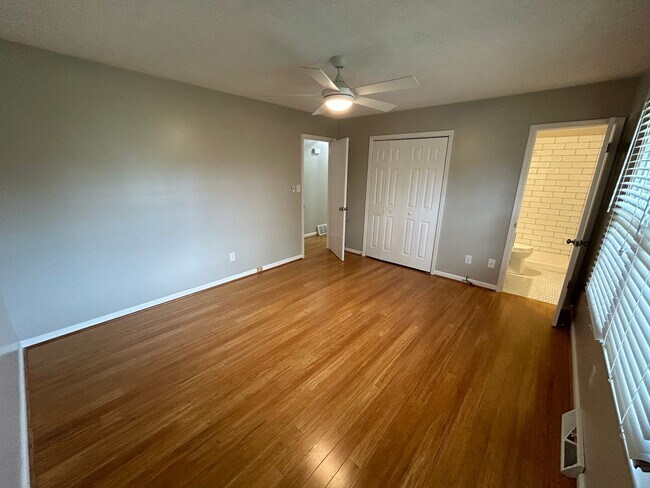 Building Photo - 29 Arrowhead Dr SE