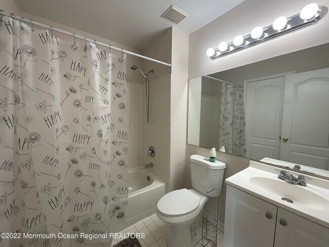 Building Photo - 907 Creamery Ct