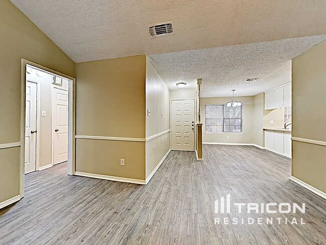 Building Photo - 429 Parkridge Blvd