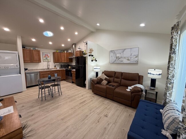 Building Photo - Newer Beautifully Furnished Single Story ADU Includes All Basic Utilities and WiFI