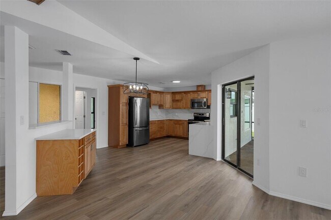 Building Photo - 9910 Island Harbor Dr