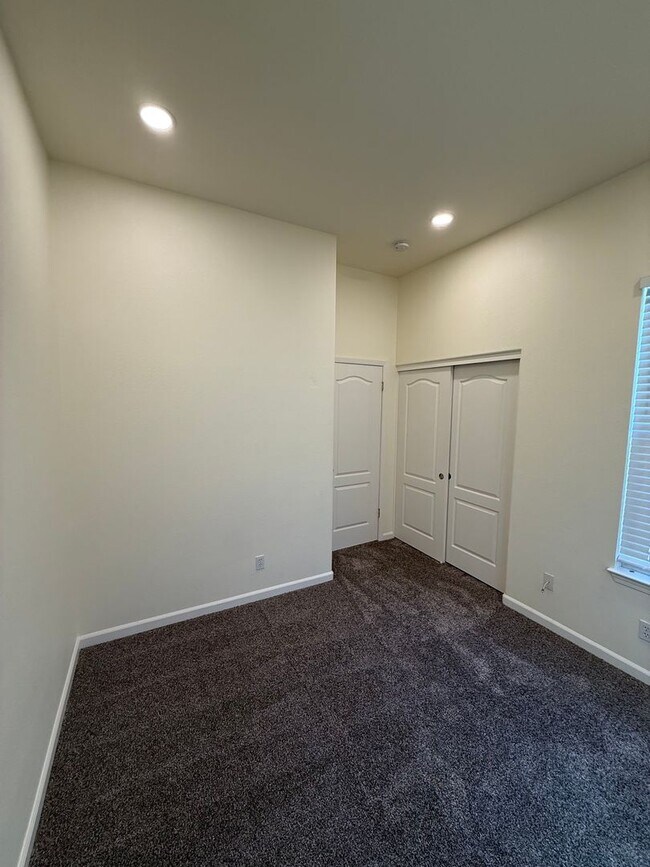 Building Photo - Three Bedroom/ 3 Bathroom Home for Rent in Rincon Valley!!!