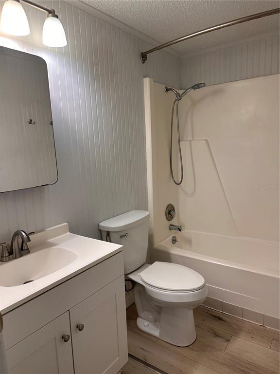 Building Photo - 2490 SW 14th Dr