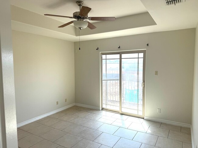 Building Photo - 9805 Sterling Loop
