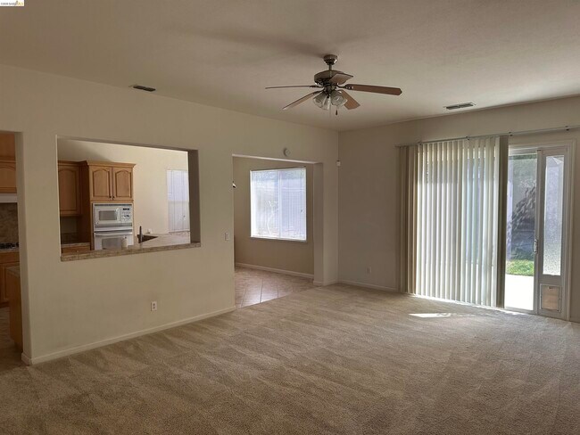 Building Photo - 5616 Plumbridge Way