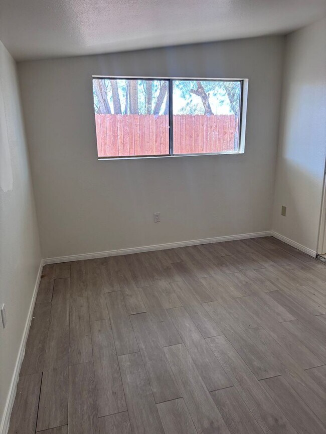 Building Photo - * Acoma (Lease Only)