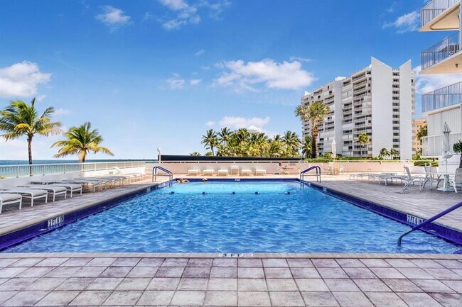 Building Photo - 1370 S Ocean Blvd