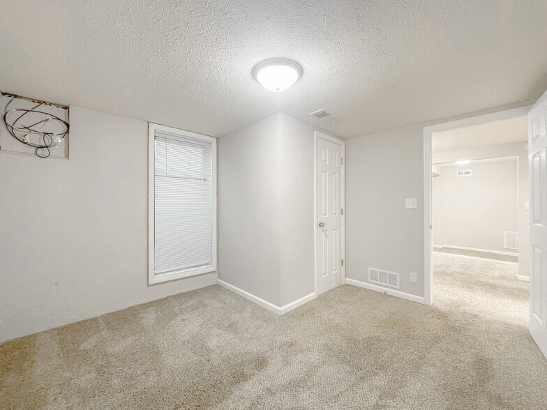 Building Photo - 1445 Plum St