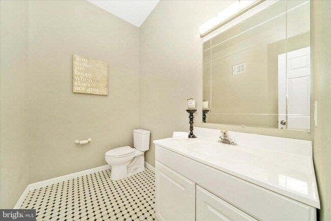 Building Photo - 3313 Moline Rd