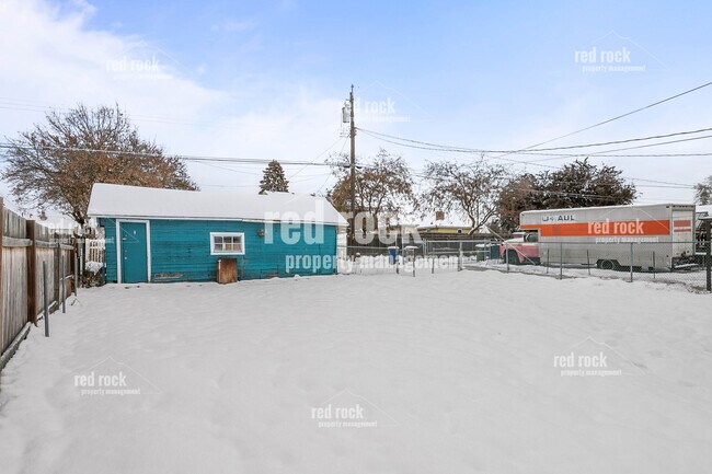 Building Photo - 1517 E Bridgeport Ave