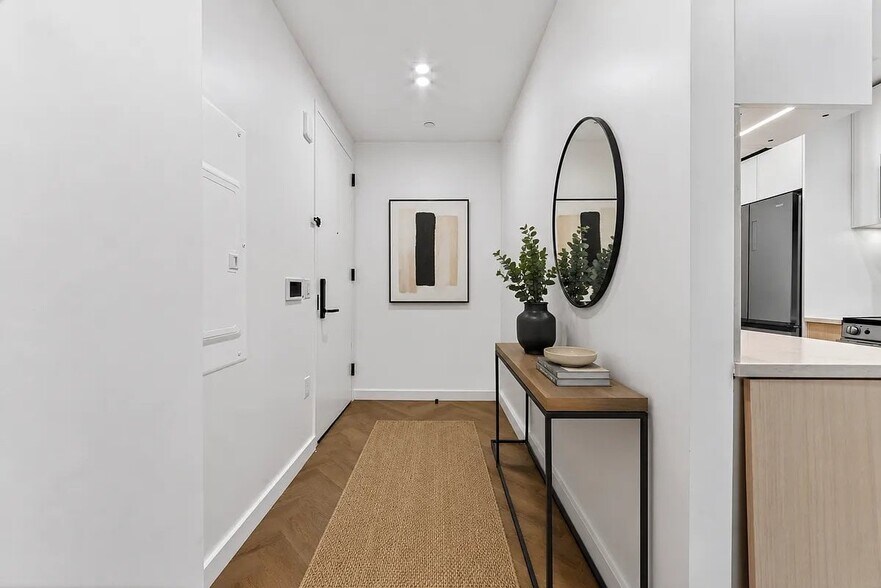 Building Photo - 104 Fleet Pl
