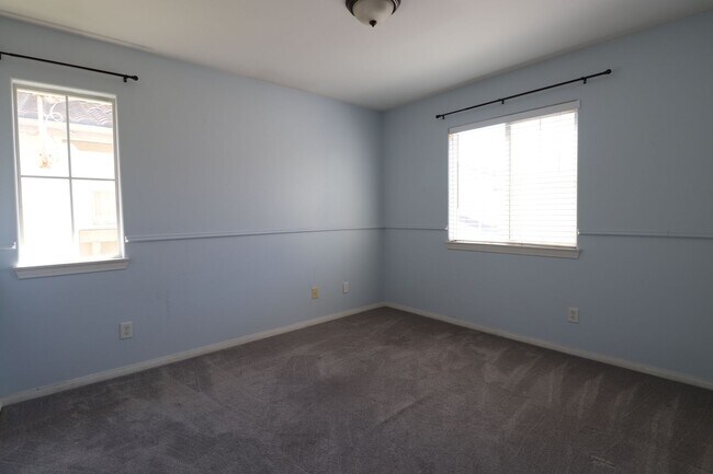 Building Photo - Four Bedroom in Arborwalk