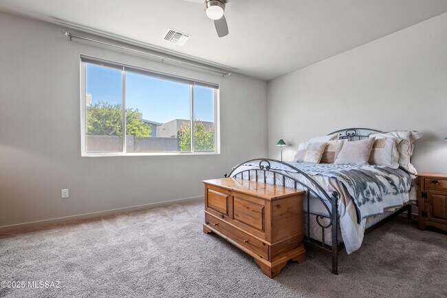 Building Photo - 7526 E Chalkboard Ct