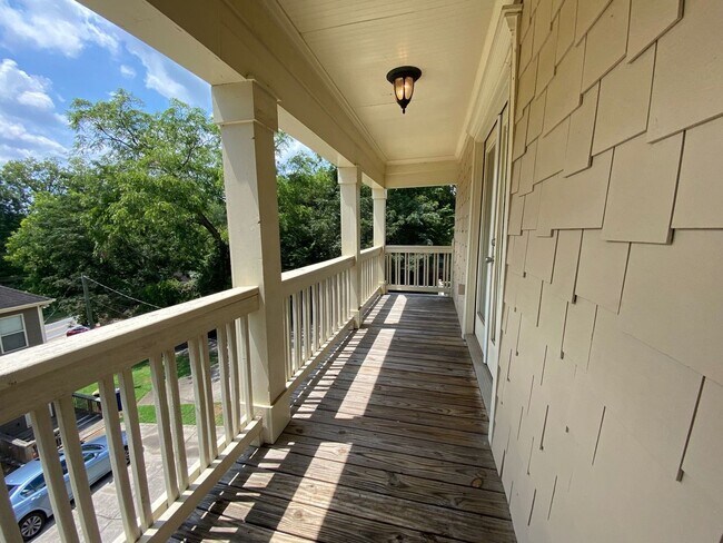 Building Photo - PRE-LEASING FOR AUGUST 2026!