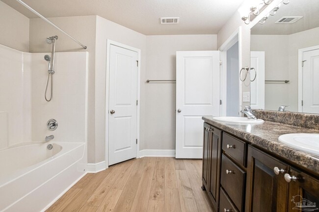 Building Photo - 970 John Deere Ln