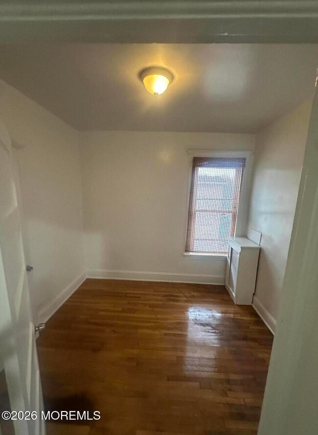 Building Photo - 104 Welton St