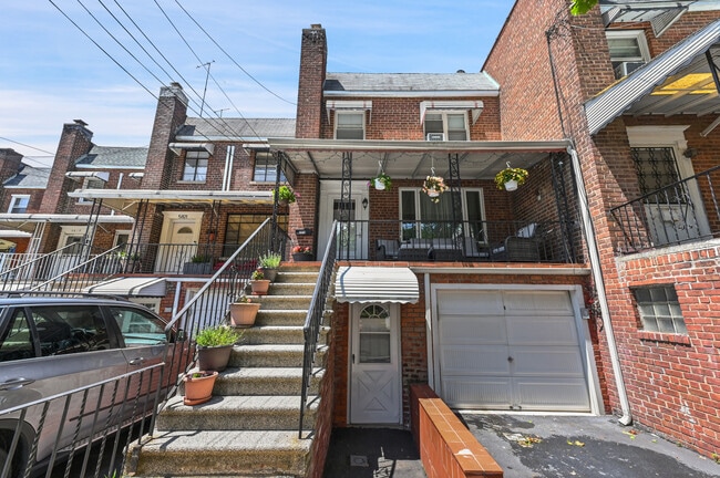 Building Photo - 5823 Fieldston Rd