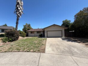 Building Photo - 3 Bedroom | 1.5 Bathroom | Single Family Home in Carmichael