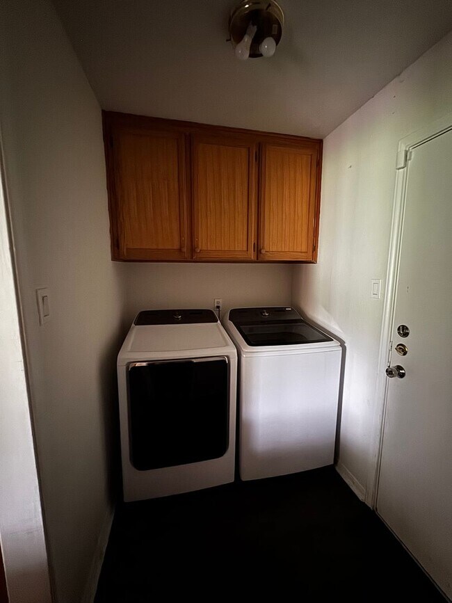Building Photo - 3 Bdrm 2 Bath in Copperas Cove