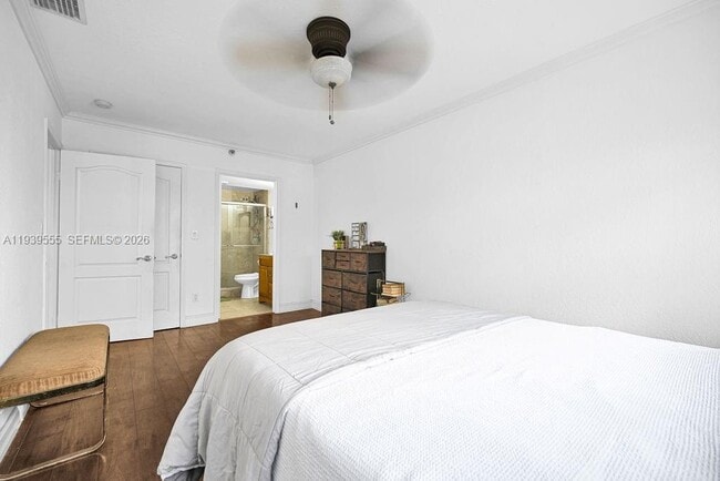 Building Photo - 677 NE 24th St