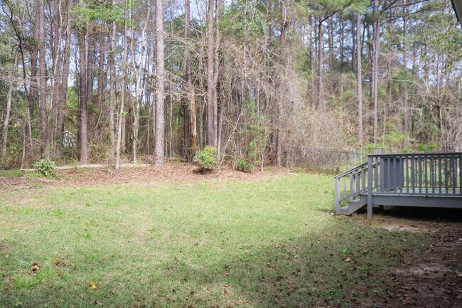 Building Photo - Gated Community Living