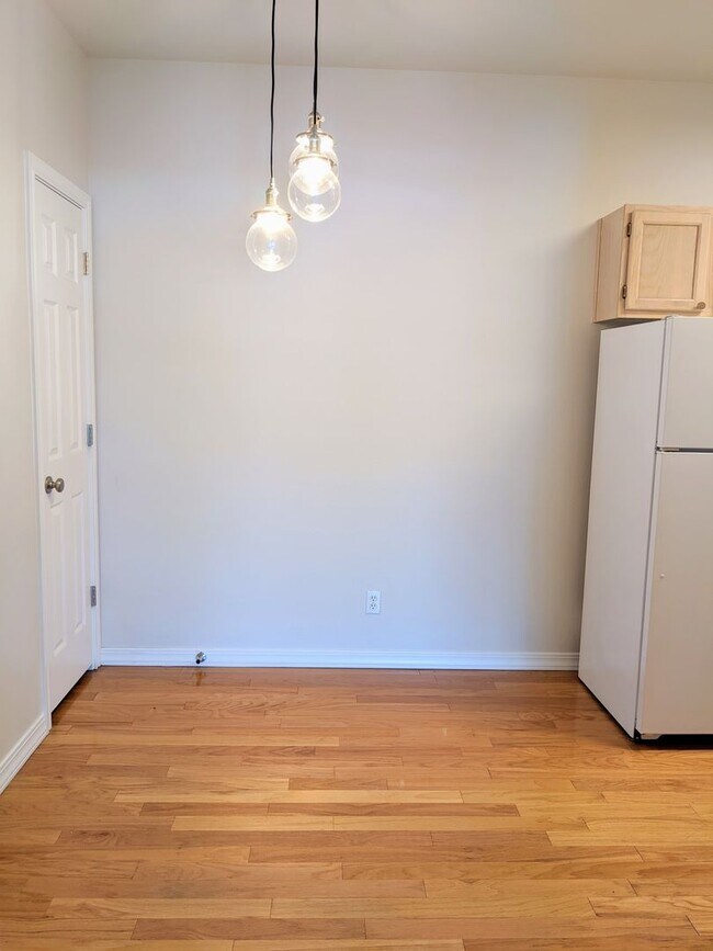 Building Photo - Updated Condo in Downtown Salt Lake City