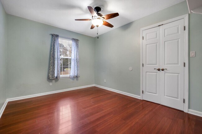 Building Photo - Killearn Estates 4 Bedroom Brick Home