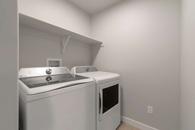 Building Photo - Brand New 3BD 3BA Holbrook Home w/ Finished Basement -Corner Lot