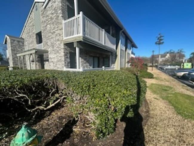 Primary Photo - 4711 Cobblestone Drive, Unit E1