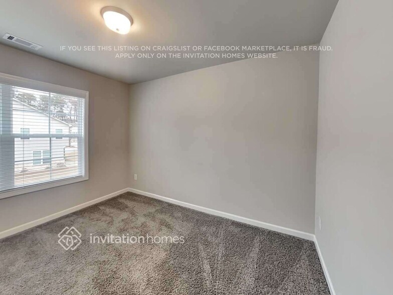 Building Photo - 901 Alder Grv Trce
