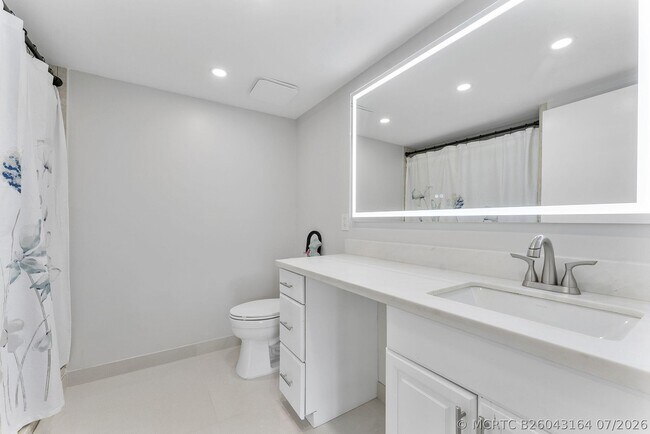Building Photo - 6314 Longboat Ln W