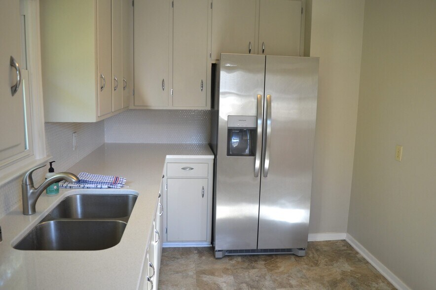 Building Photo - 5503 Flamingo Rd