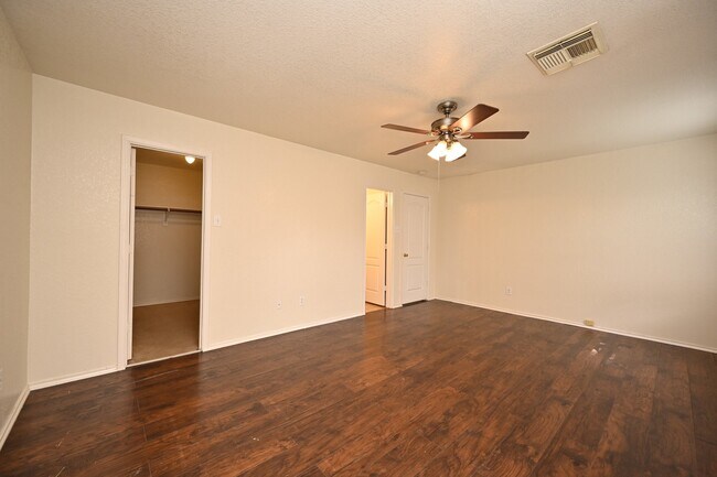 Building Photo - 12518 Sterlingstone Dr