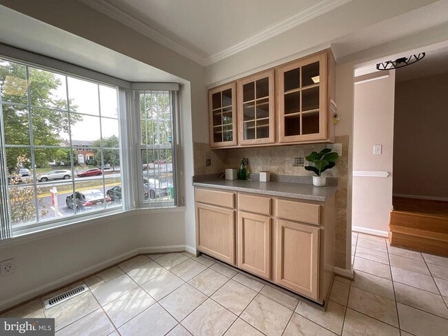 Building Photo - 1027 Travis Ln