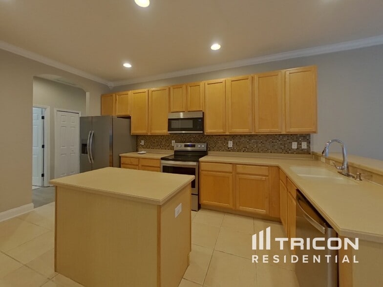 Building Photo - 1421 Emerald Hill Way