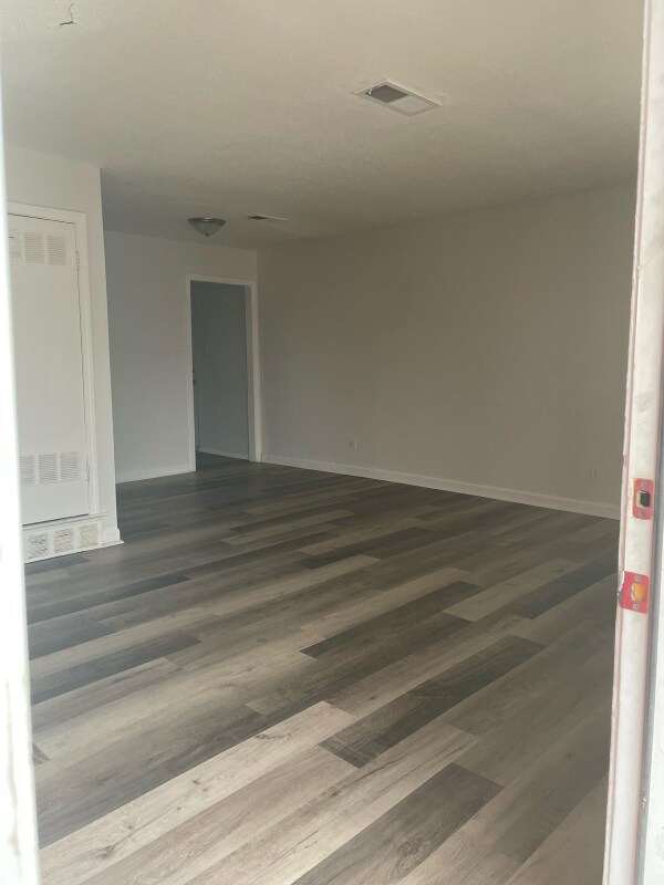 Building Photo - 2411 Talonwood Dr