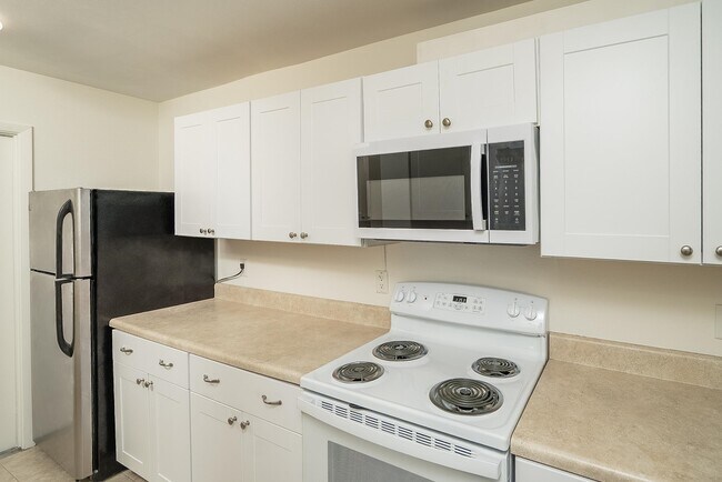 Building Photo - 1040 Dorado Dr