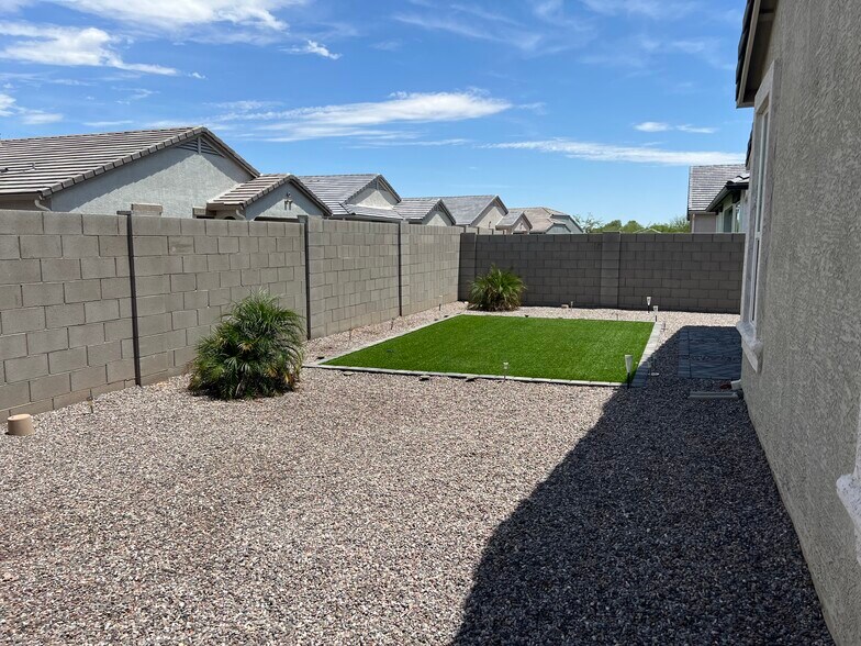 Building Photo - 37640 W San Sisto Ave