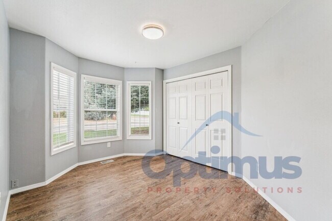 Building Photo - Charming & updated 2-bedroom, 2-bath home in one of Boise’s most convenient and sought-after loca...