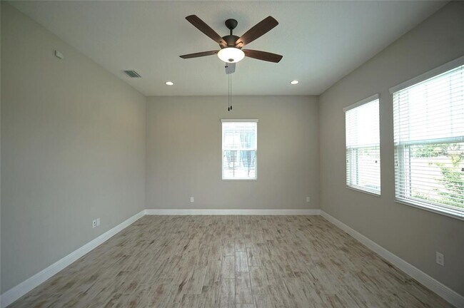 Building Photo - 14257 Swiss Bridge Dr