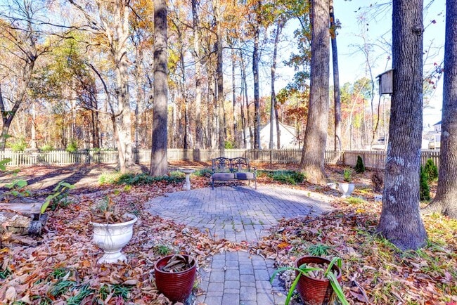 Building Photo - 411 Willards Way